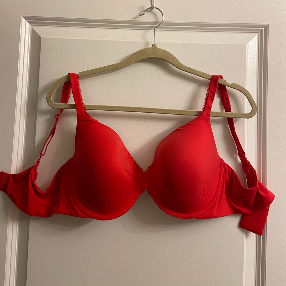 Red Victoria’s Secret bra, 38D